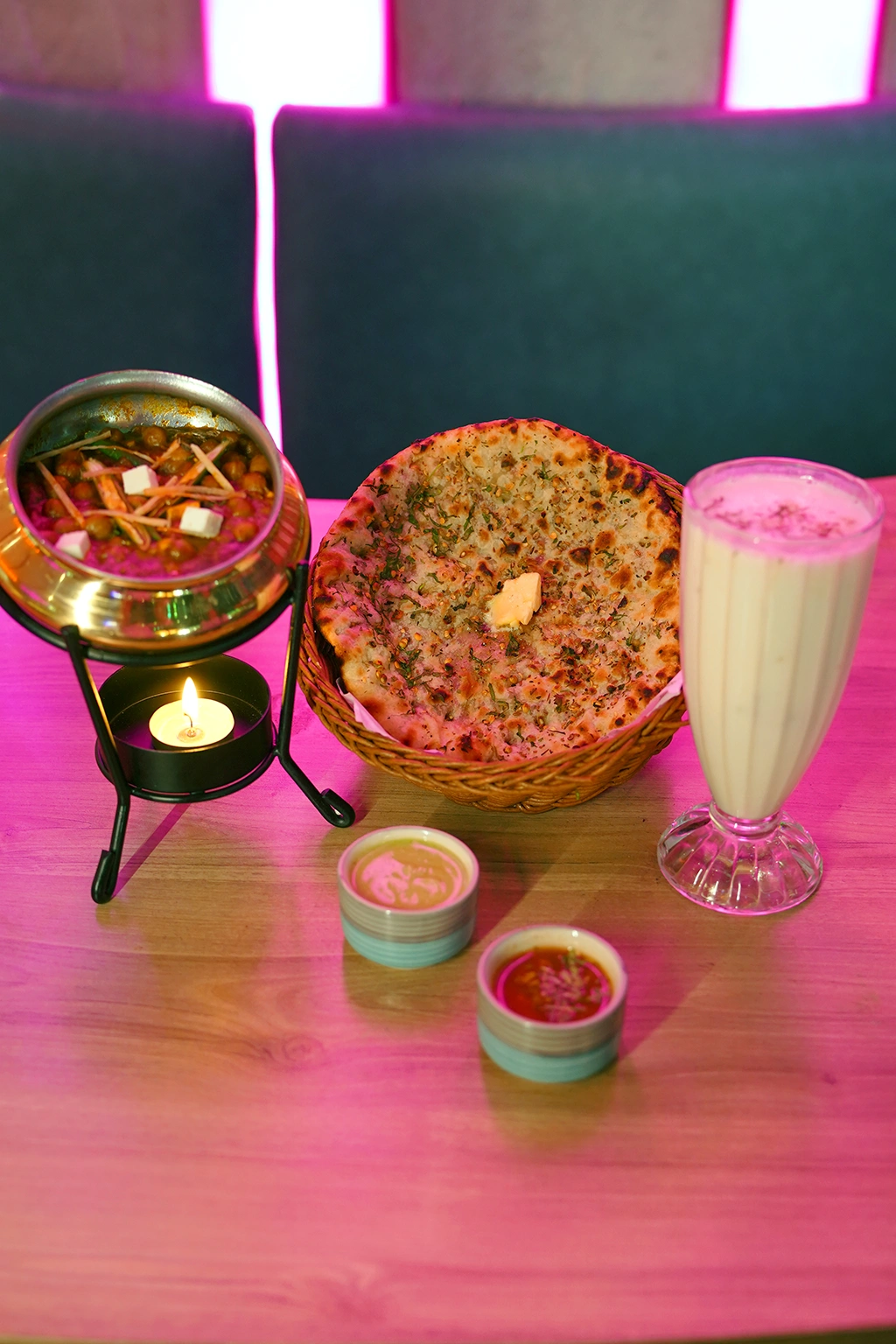 Amritsari-Kulcha-With-Pindi-Chana
